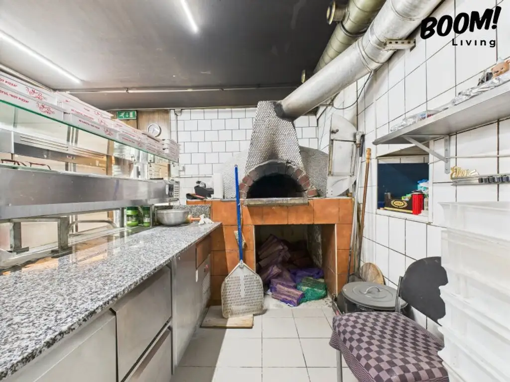 Attraktives Geschäftslokal in 1110 Wien: 1337m², Garten & Kleinhaus für 4.100€/Monat!