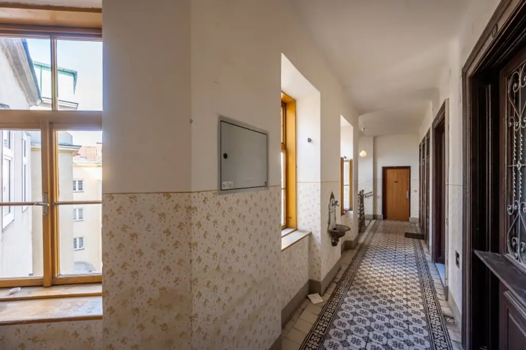 ++NEU++ sanierungsbedürftige 3,5-Zimmer Altbauwohnung