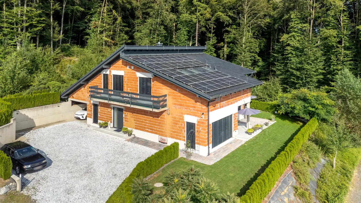 Hochkarätiges Mehrfamilienhaus im steirischen Thermen - und Vulkanland – stilvolles Wohnen in Aussichtslage