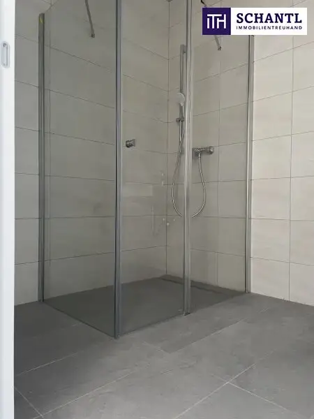 RIESIGE DACHTERRASSE + HOCHWERTIGE AUSSTATTUNG + SÜD/WEST Ausrichtung! + Tiefgarage! Nur 7 Min. von Graz entfernt!!
