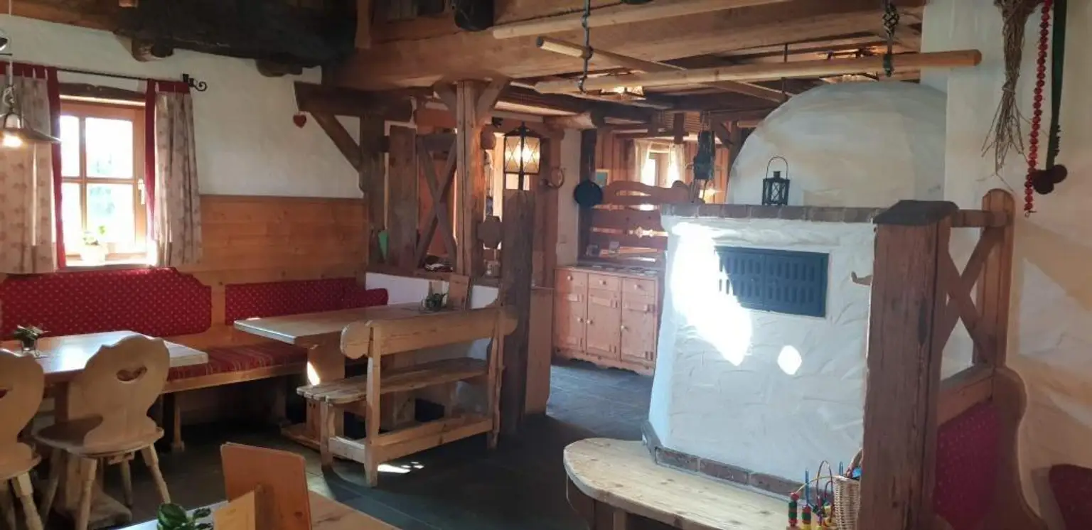 Gaststube Ost 1