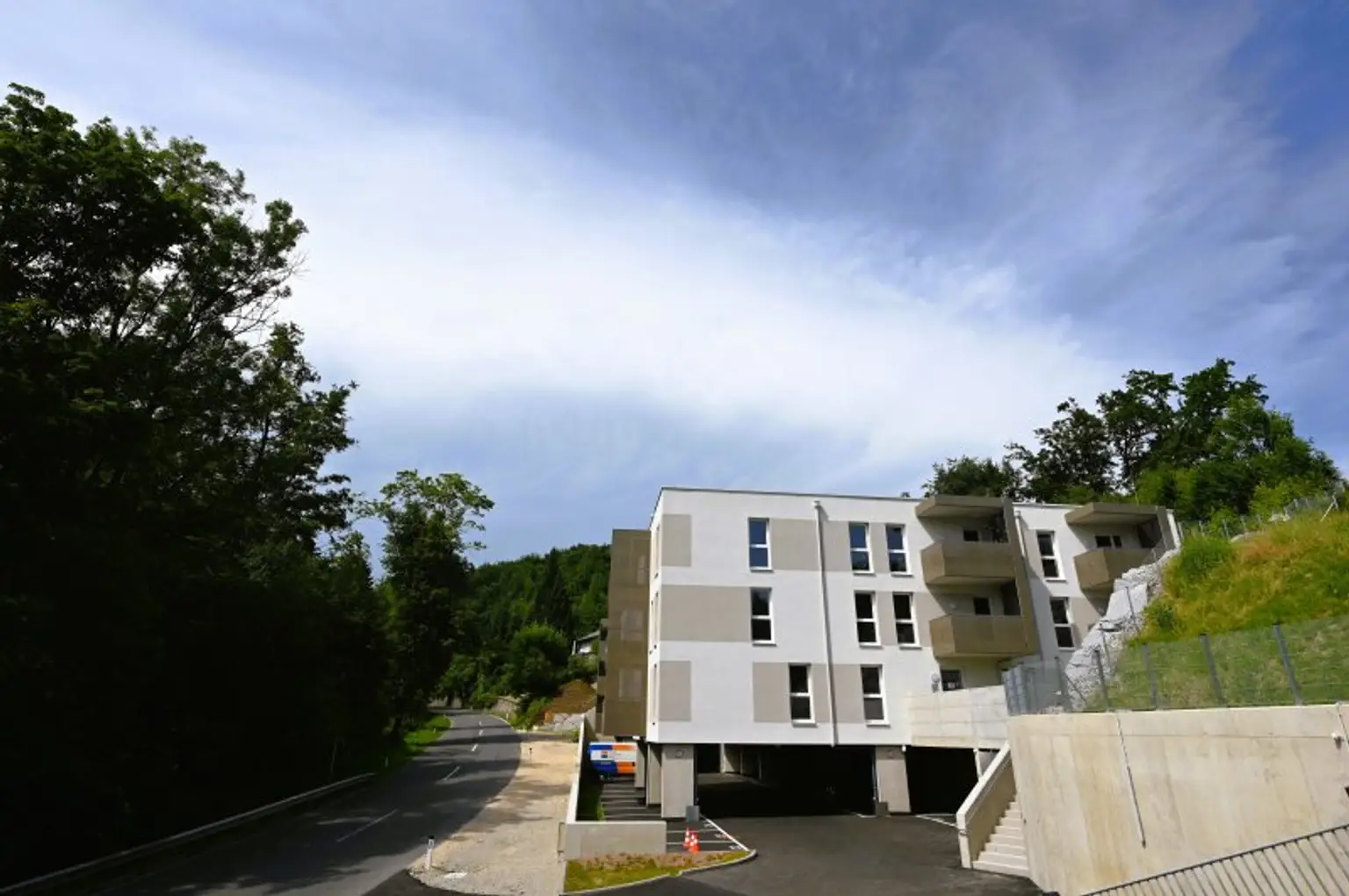 Licht. Luft. Lebensqualität – 4-Zimmer-Wohnung mit zwei Balkonen in Altenberg