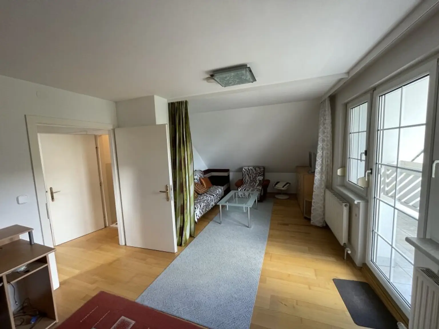 SEHR GEPFLEGTES EINFAMILIEN-HAUS MIT SCHÖNEM GARTEN -- LOGGIA/GARAGE -- RUHELAGE!