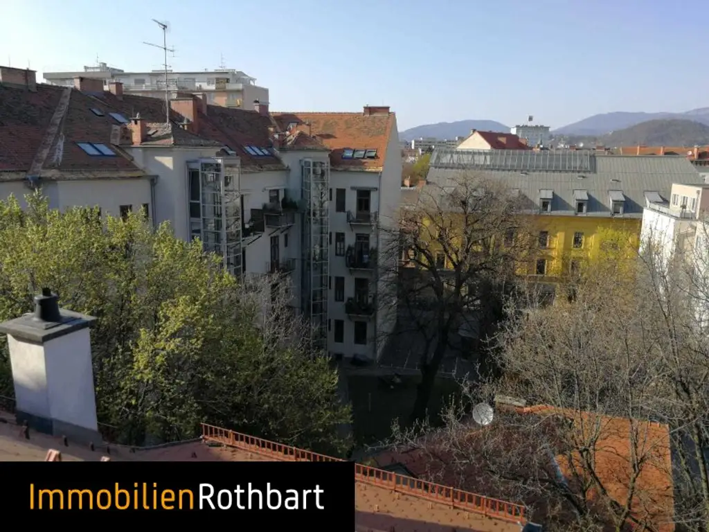 Dachgeschoßwohnung mit Galerie in bester Lage