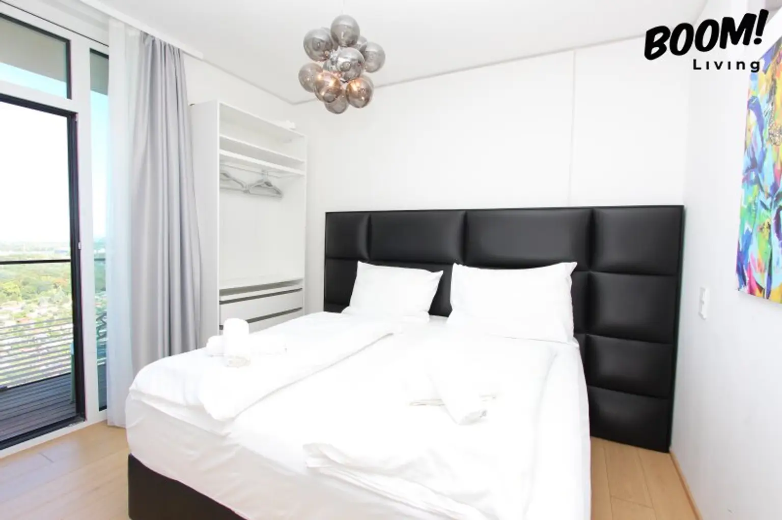 Iconic Living im TRIIIPLE Tower – Architektur, Design und Komfort