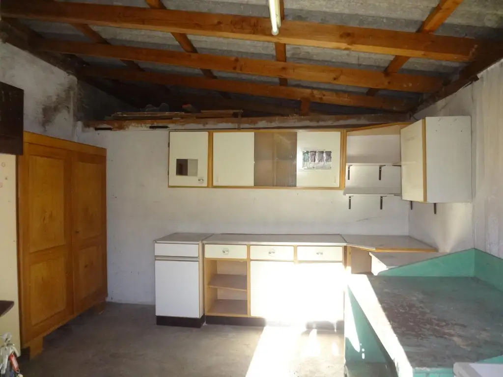 GEDIEGENES HAUS MIT ZWEI WOHNEINHEITEN UND GROSSEM GARTEN!