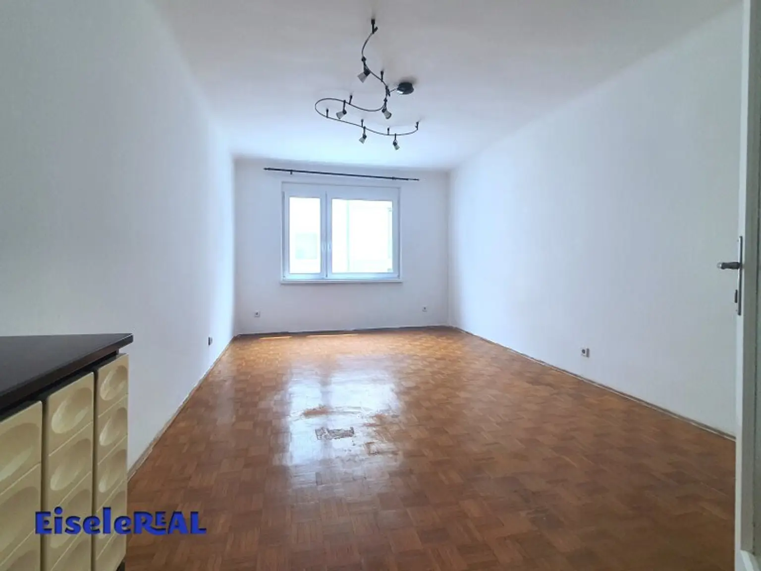 SINGLE/Pärchen-Wohnung  - Innenhof-RUHELAGE!!