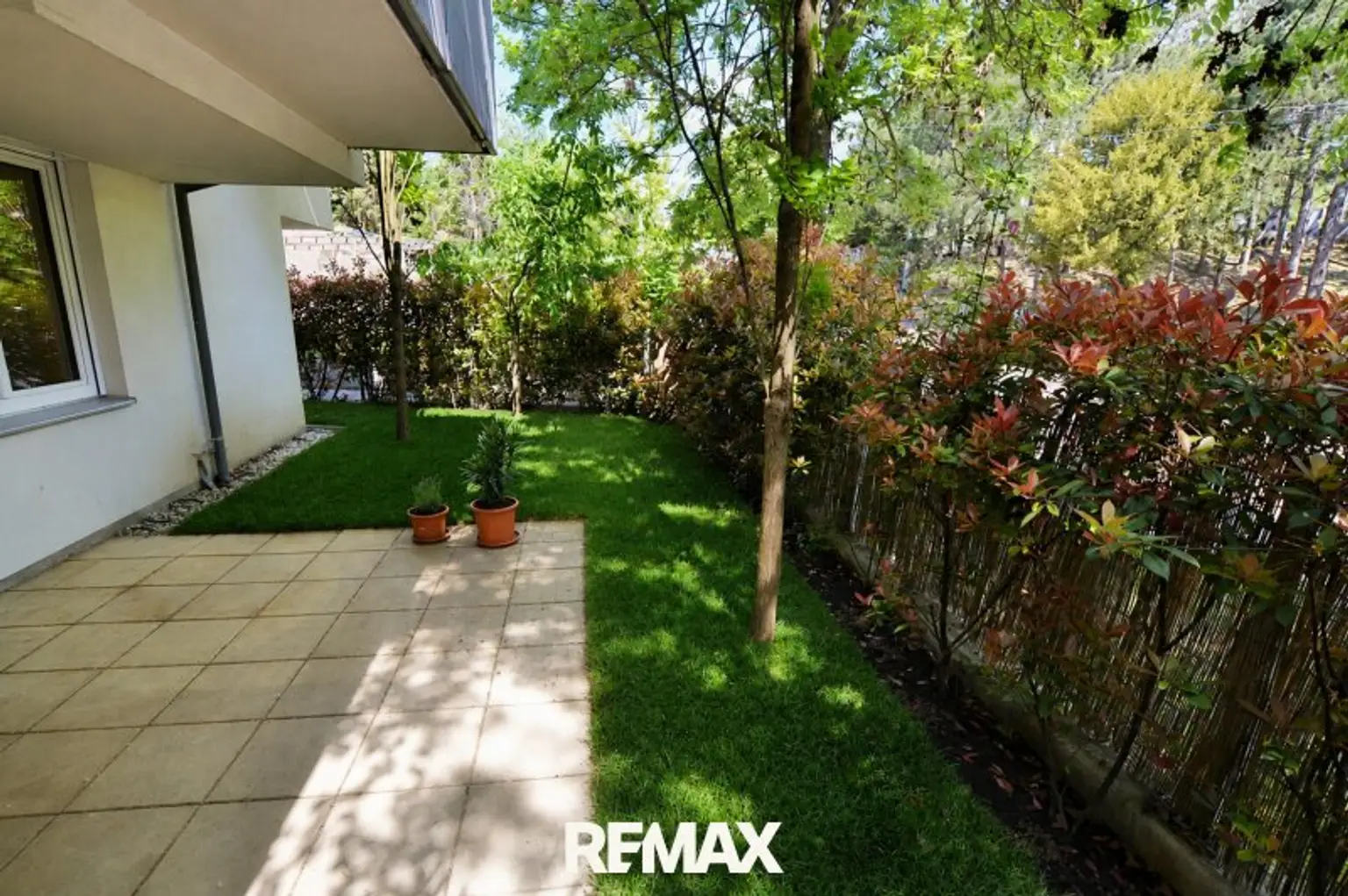 Garten mit Terrasse