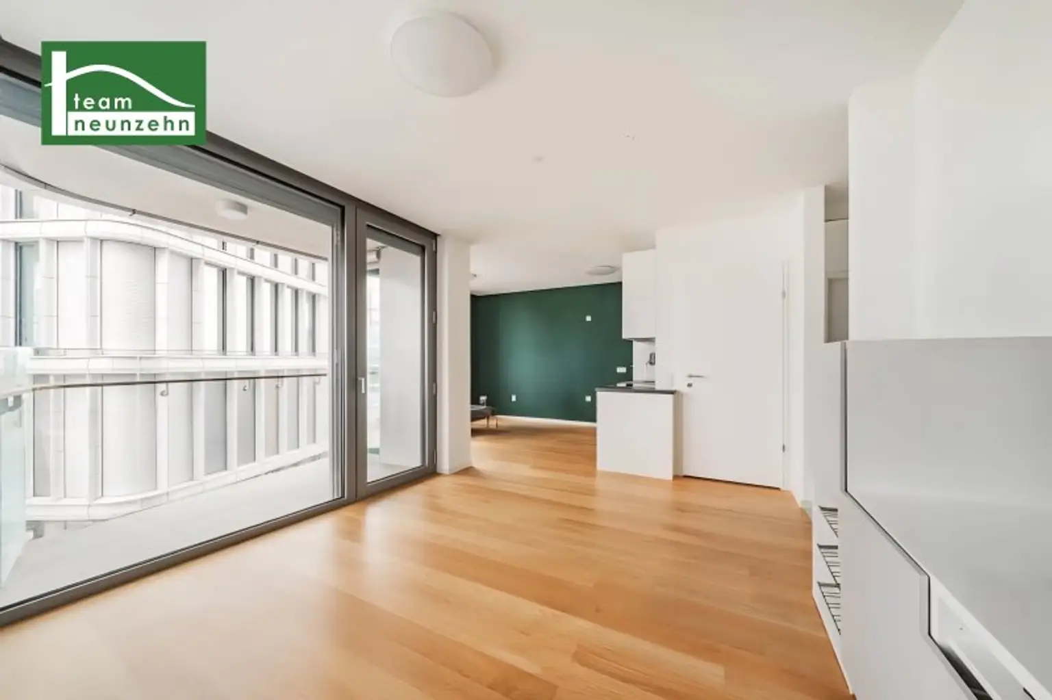 Wohnen mit Wohlfühlfaktor nahe dem Schloss Belvedere: 2-Zimmer Wohnung mit Loggia, Tiefgarage & Top-Ausstattung!