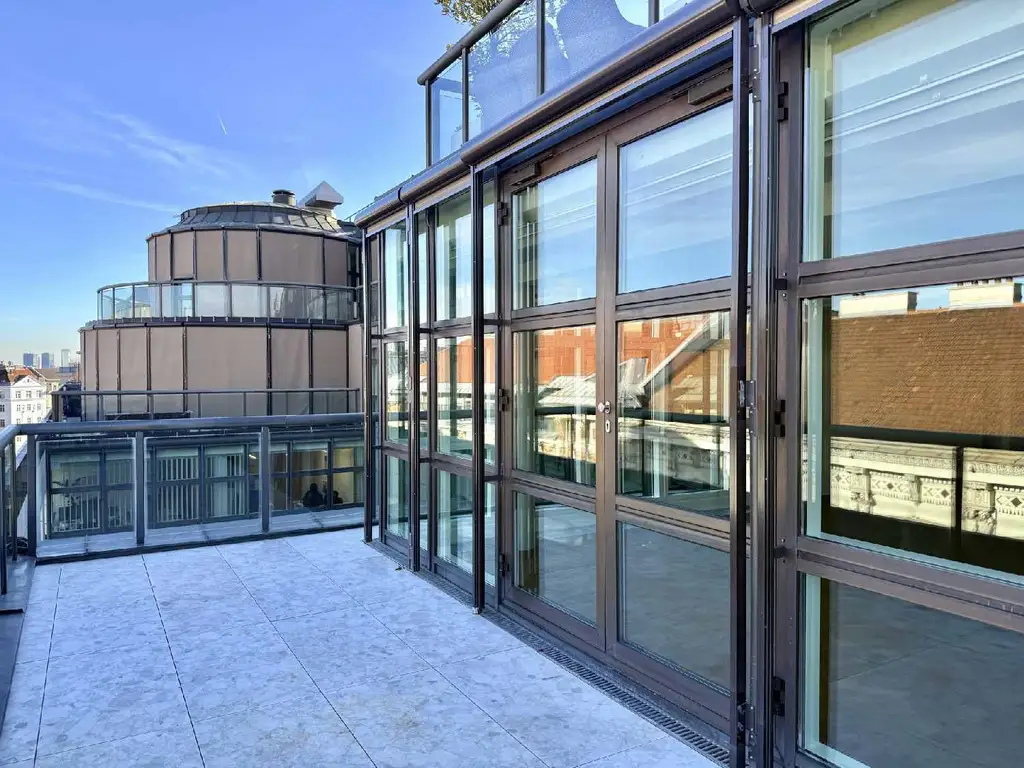 Stilvoll Wohnen mit Terrassen in luftigen Höhen: Prestige-Lage Ringstraße