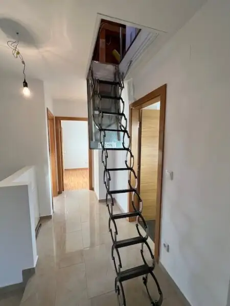 Moderne Doppelhaushälfte Nähe Wien mit 5 Schlafzimmern