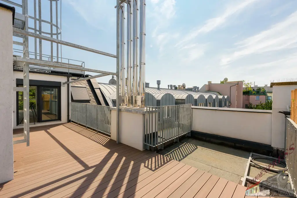 Erstbezug, Sonnendurchflutete 2-Zimmer Wohnung im Dachgeschoss + 33 m² Südwest-Dachterrasse!!