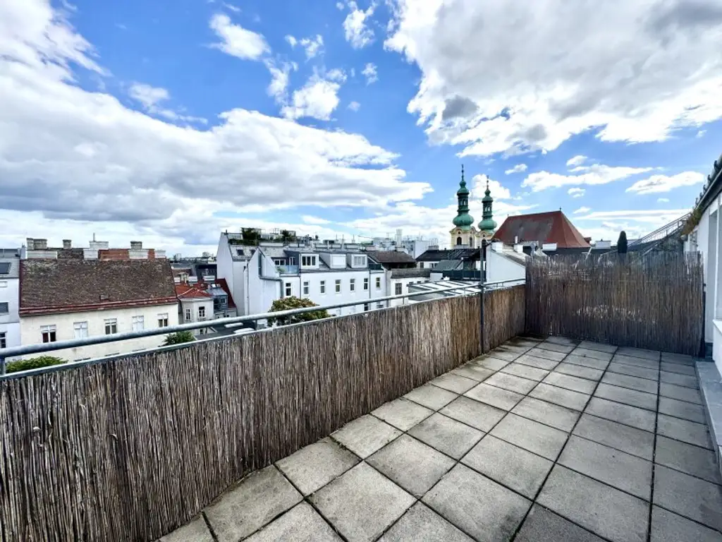 NEU! Lichdurchflutete Maissonette Dachgeschosswohnung mit Dachterrasse im Servitenviertel zu vermieten! Mit Blick auf Stephansdom und Kahlenberg!