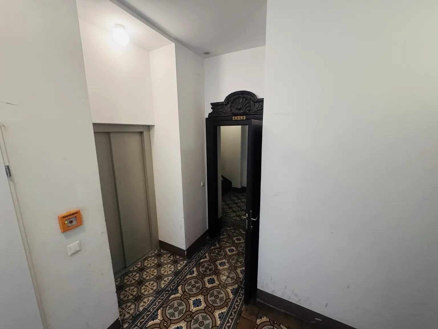 Charmantes 2-Zimmer Altbau-Schmuckstück mit Balkon