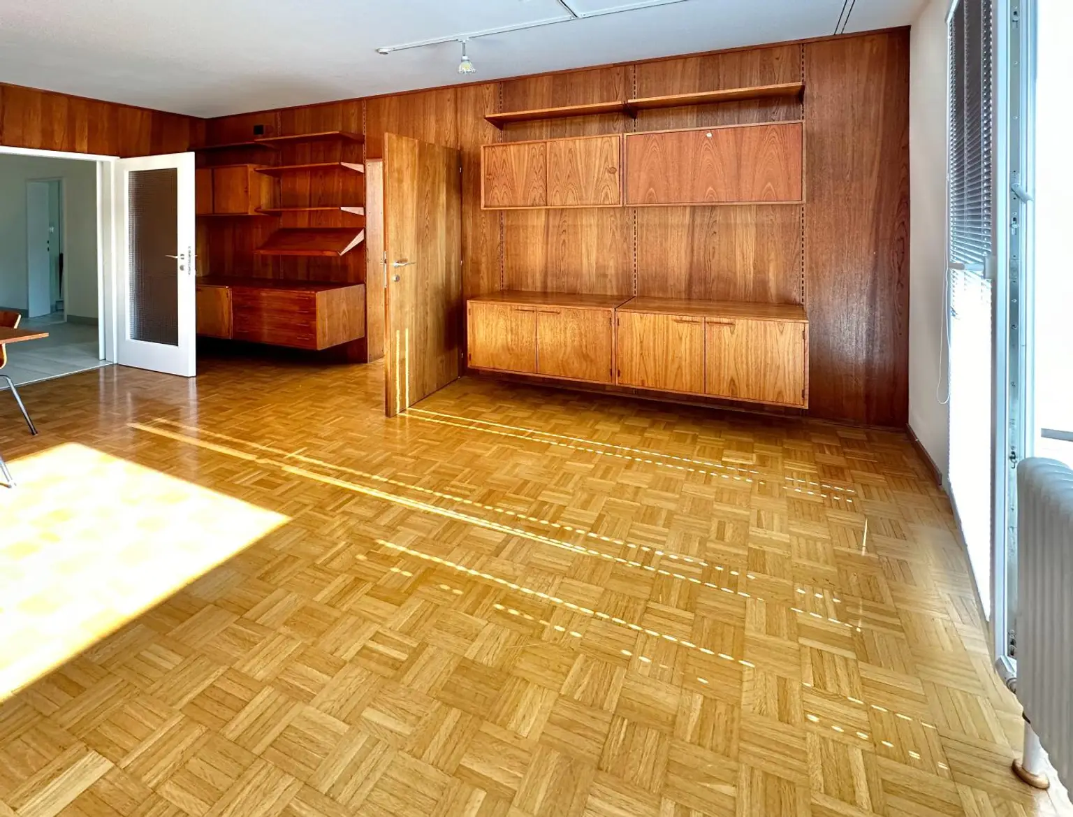 2 Loggien, 3 Zimmer, top Infrastruktur & Zustand