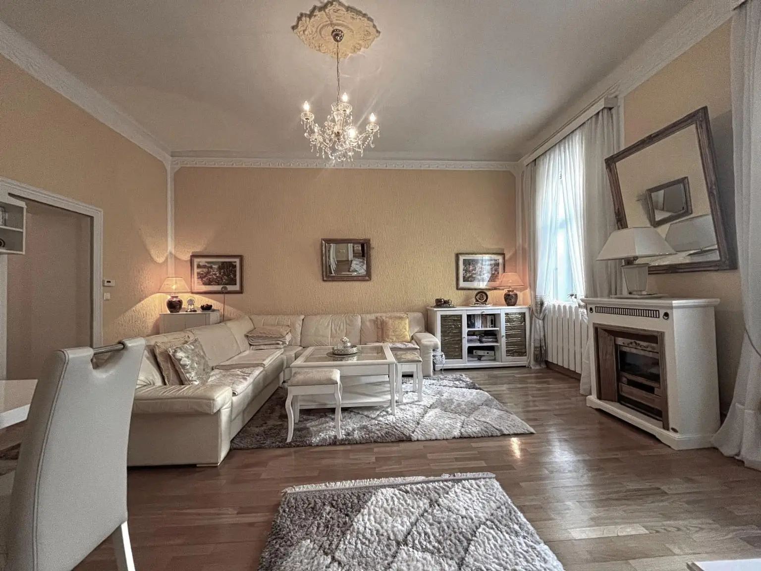 Altbau mit Loggia