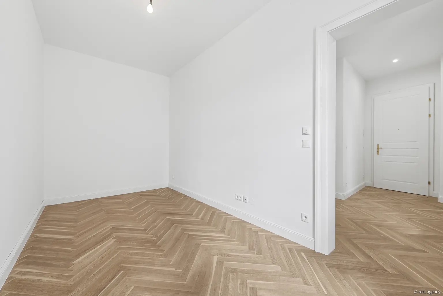 Moderne 2-Zimmer-Wohnung mit offener Wohnküche und Balkon