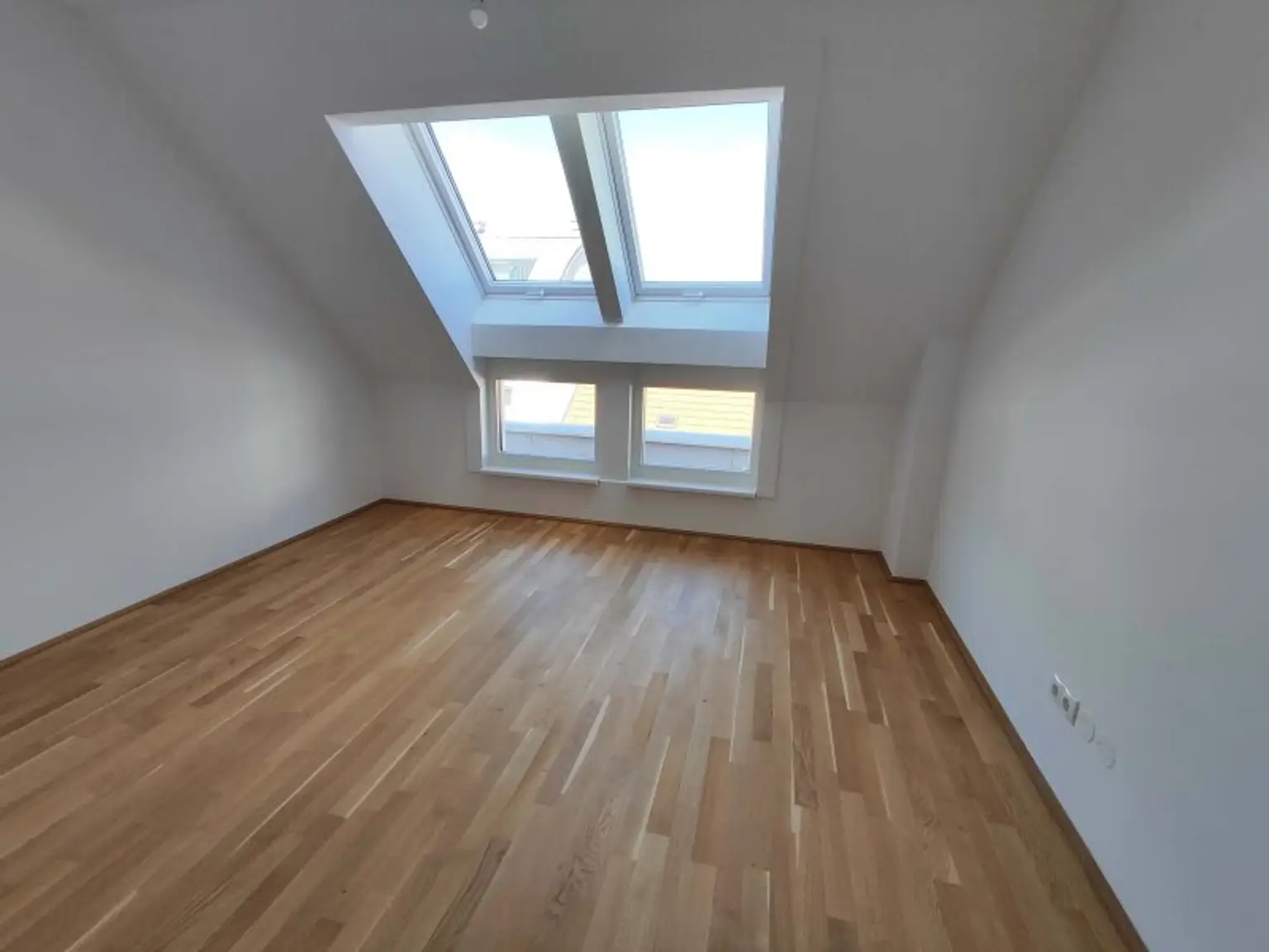 NEUBAU DACHGESCHOß-3-Zimmer-ERSTBEZUG mit Balkon in 1210 Wien! Top 2/43