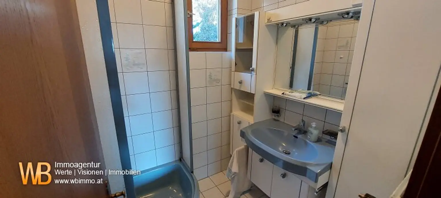 2 große Häuser nebeneinander, Fernblick, angrenzender Wald 7ha optional