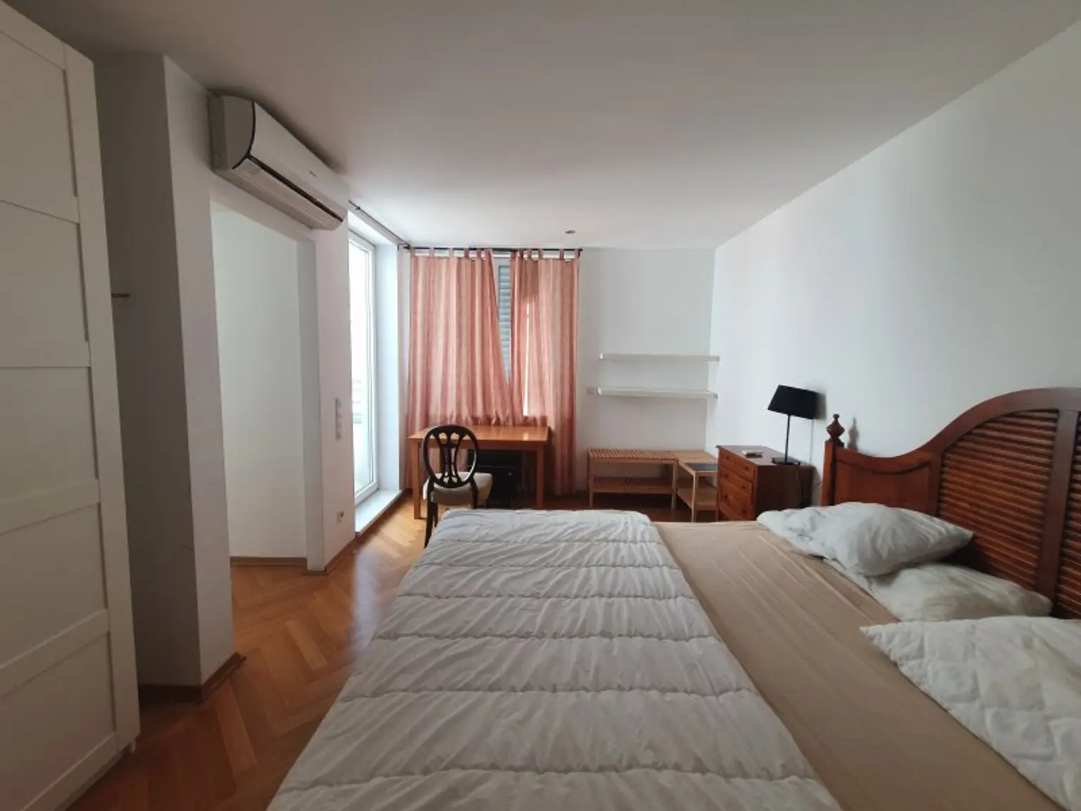 DACHTERRASSENMIETE, Nähe Börse / Rudolfsplatz - teilmöbliert