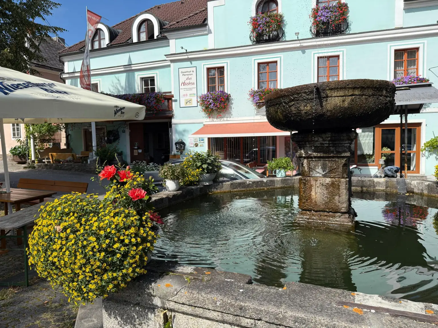 Überregional bekanntes Motorradhotel im südlichen Waldviertel sucht neue Eigentümer!