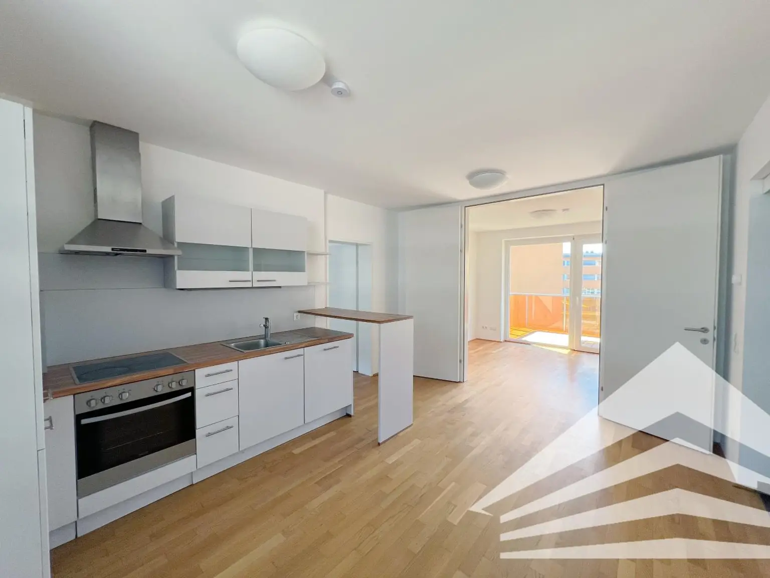 SQUADRO - westseitige 3-Zimmer Wohnung mit Balkon in zentraler Lage!