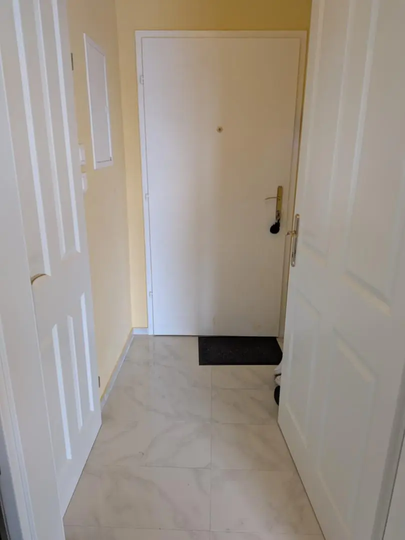 Traumhafte 2-Zimmer-Wohnung mit Penthouse-Flair und Weitblick durch den Wintergarten