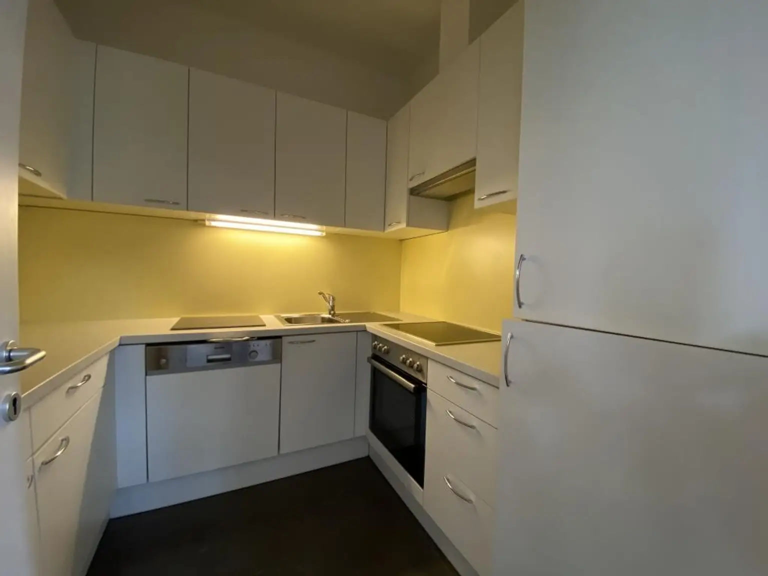 Top-Lage in GRINZING! Schönes, modernes Büro mit Bad und Küche!