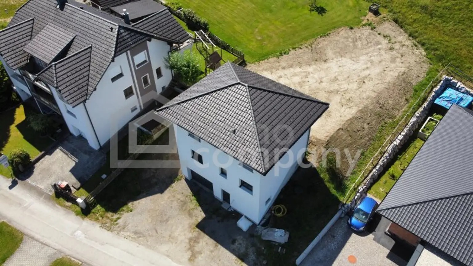 Schlüsselfertig und bereit zum Einziehen auf Wunsch!
