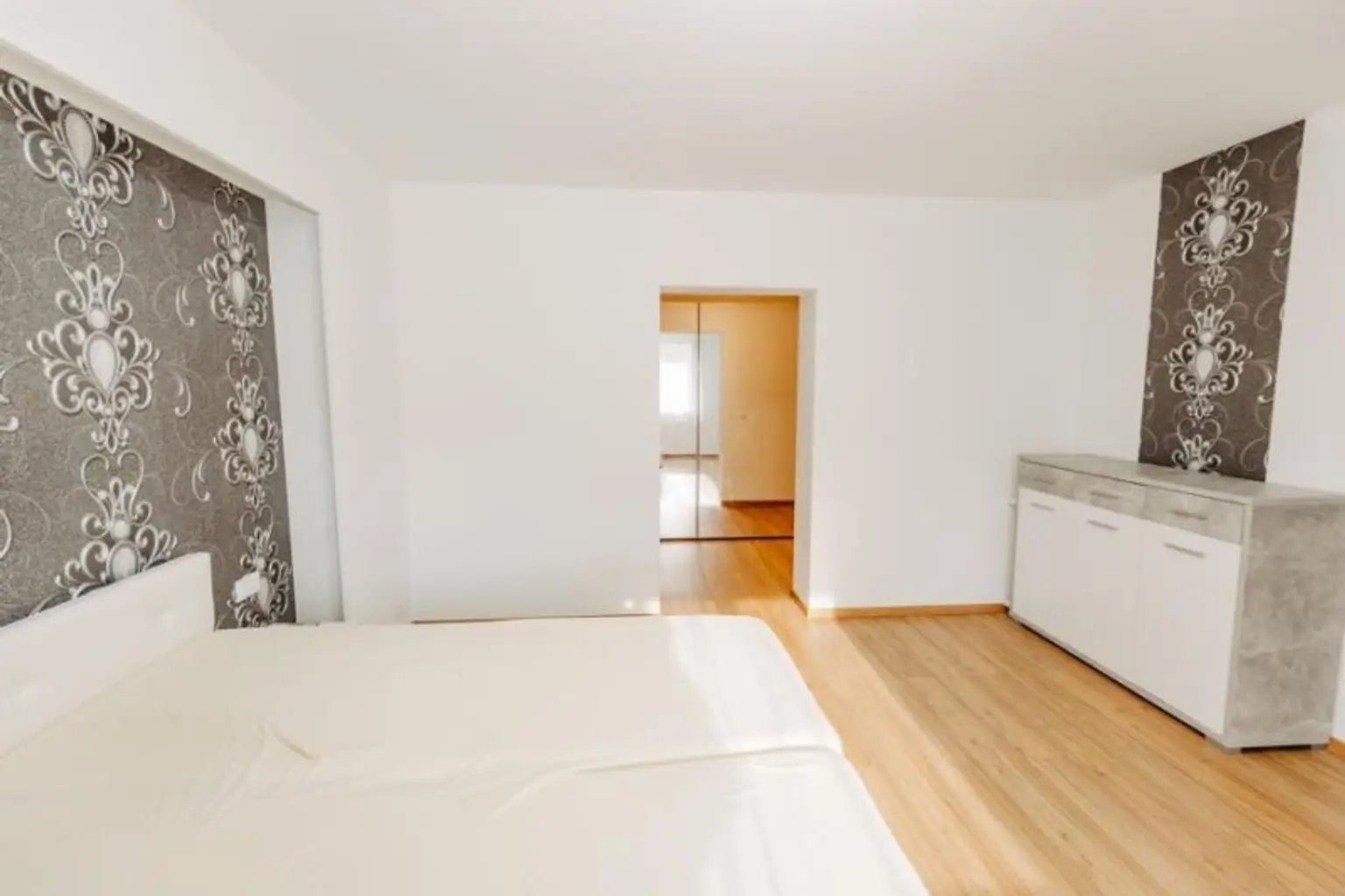 Verträumtes Bauernhaus neu adaptiert (2013) mit Toreinfahrt, Pool, Stadel und Schuppen