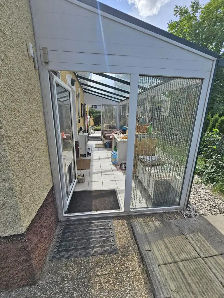 Einfamilienhaus mit Garage,mit winterfestem Gartenhaus, Werkstätte u.a