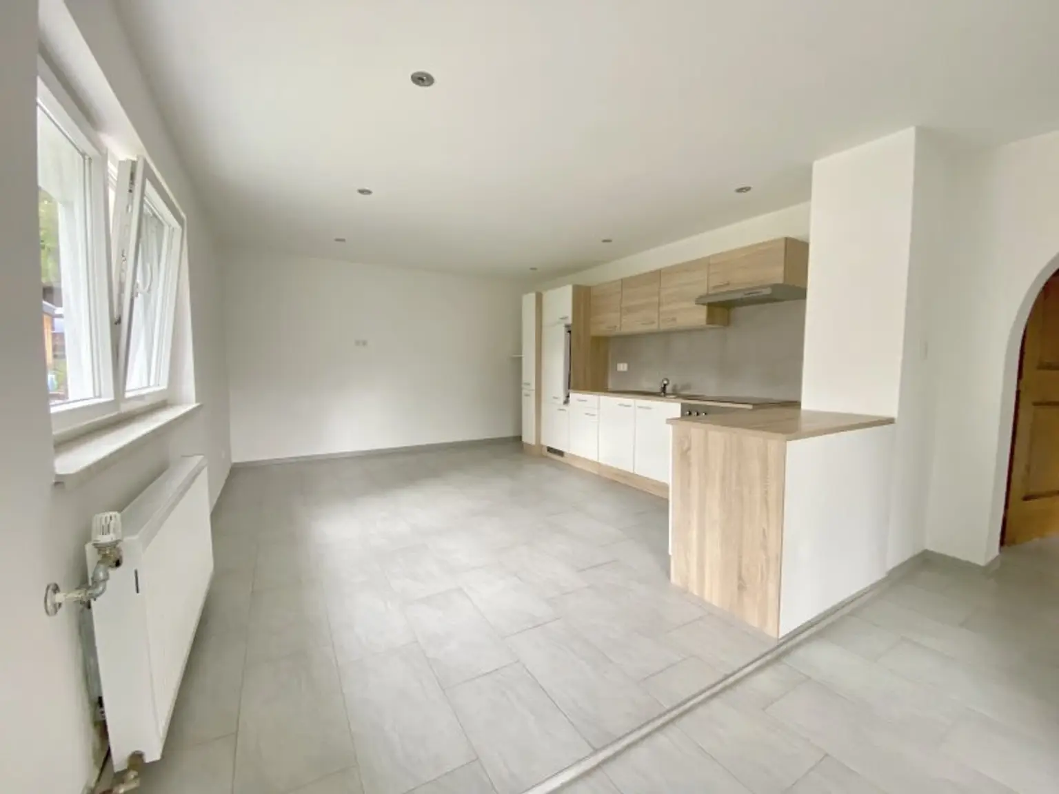 Dein Daheim - 2 Zimmer +extra geräumige KomplettKüche +AAP