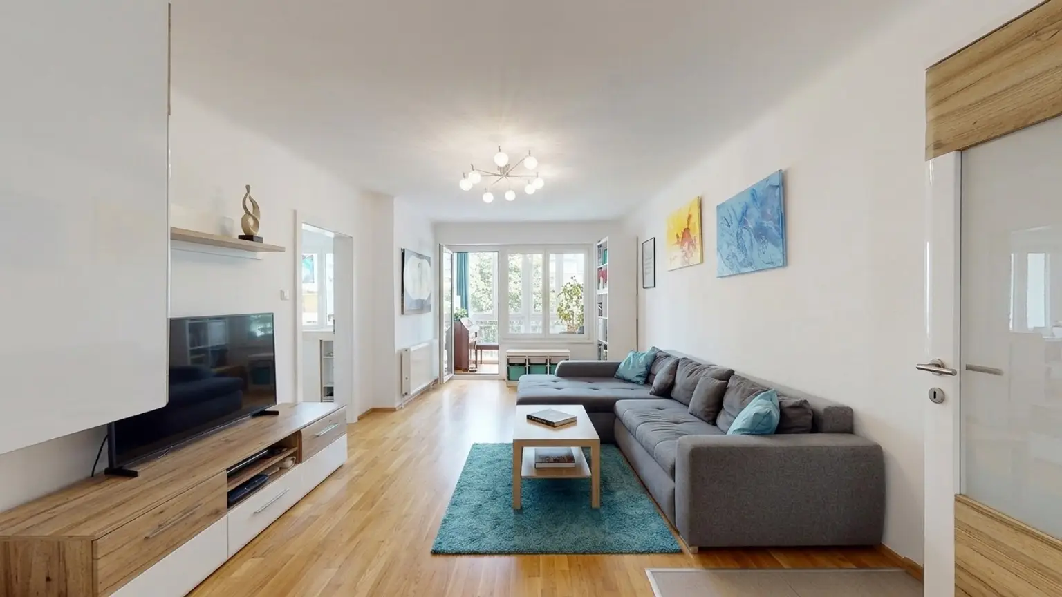 Helle Familienwohnung mit 2 Loggien und Gemeinschaftsgarten