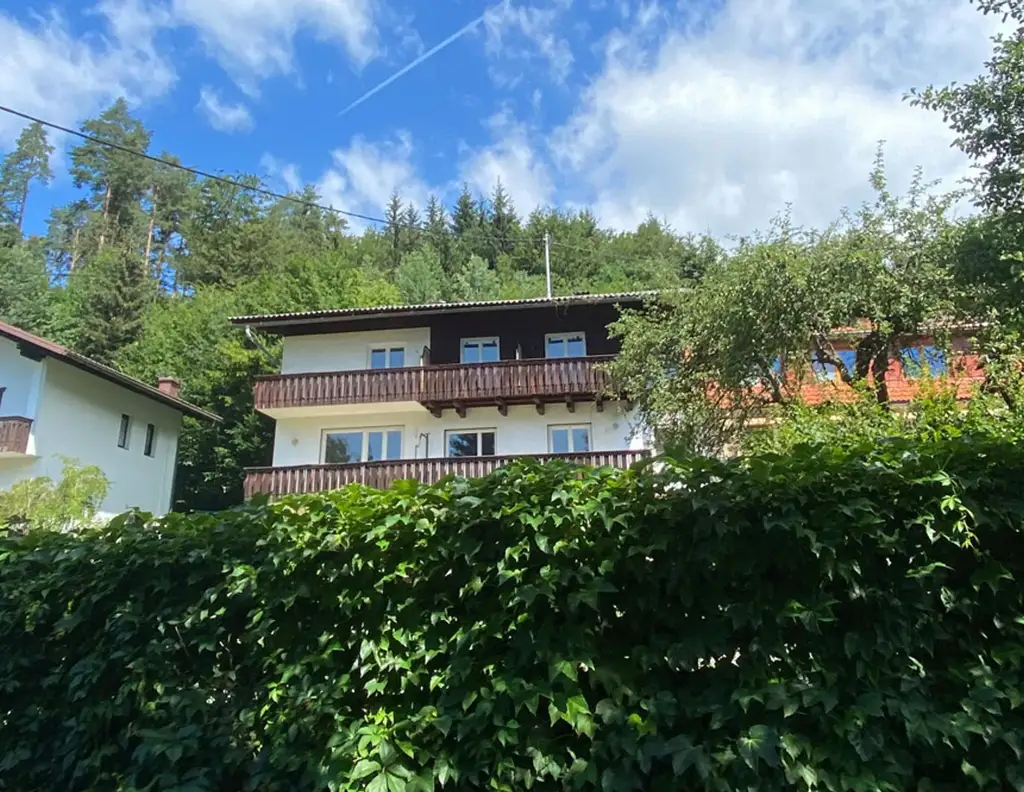 Grundstück mit Bestandsgebäude nähe Saissersee