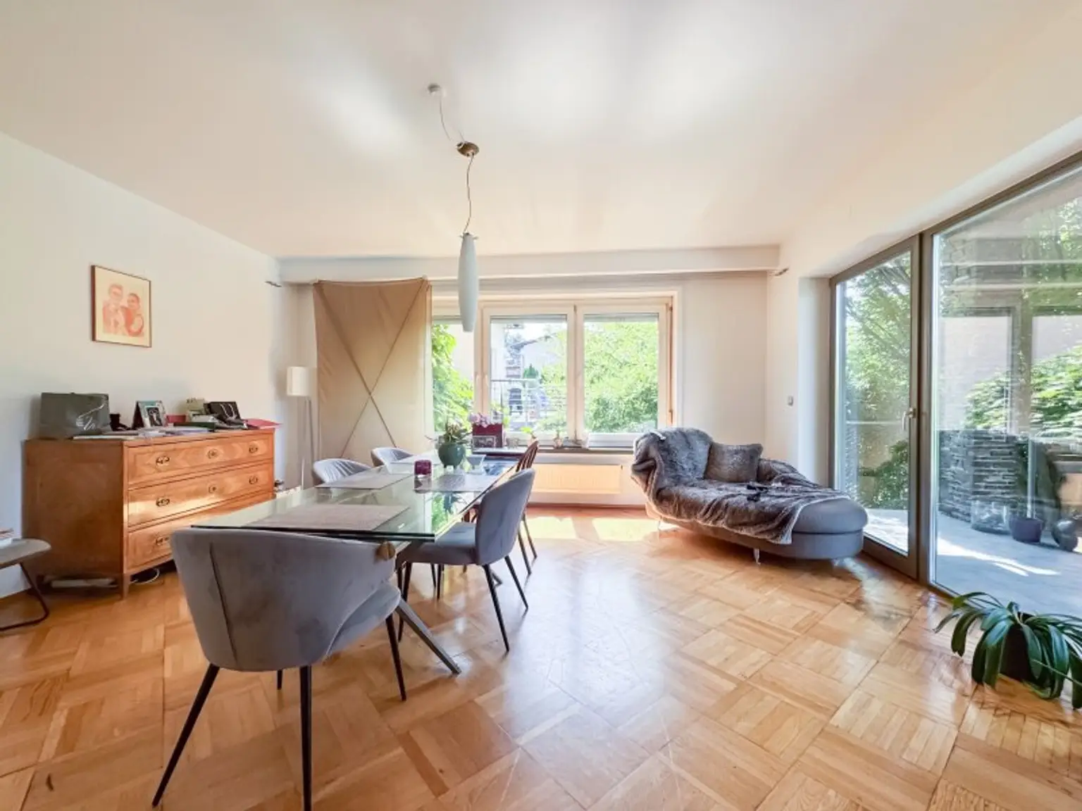 Einfamilienhaus mit Pool, Sauna & Wohnkeller auf Eigengrund in Toplage von Baden bei Wien