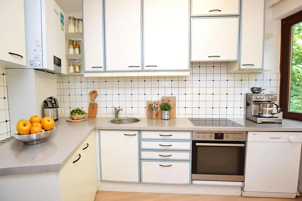 Großzügige 2-Zimmer-Wohnung mit Loggia in Grünruhelage