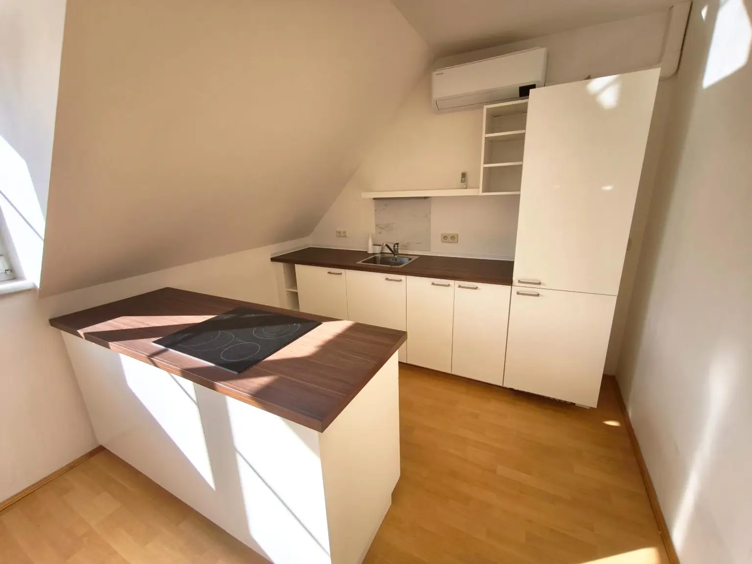 Küchenzeile inkl Klimaanlage