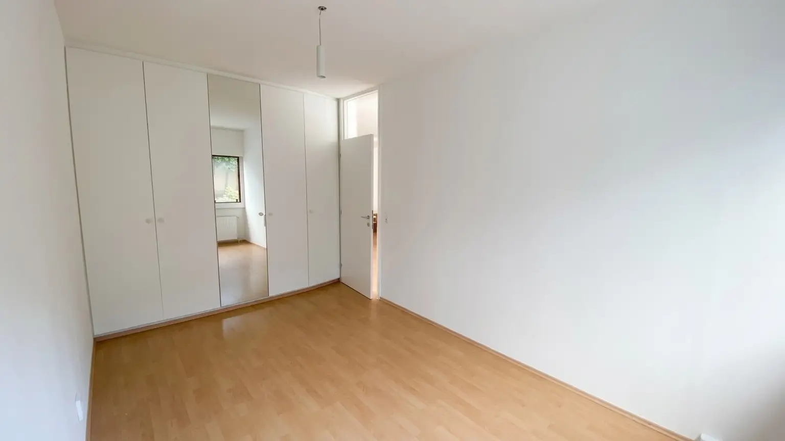 Gartenwohnung mit Pool- und Wellnessbereich