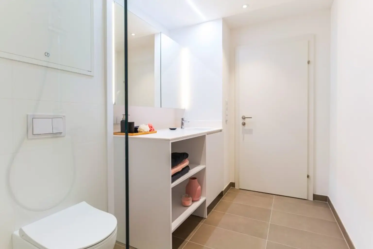 Services Apartment - Leben im TABA Tower ohne Sorgen über Heizungs- und Warm Wasser!