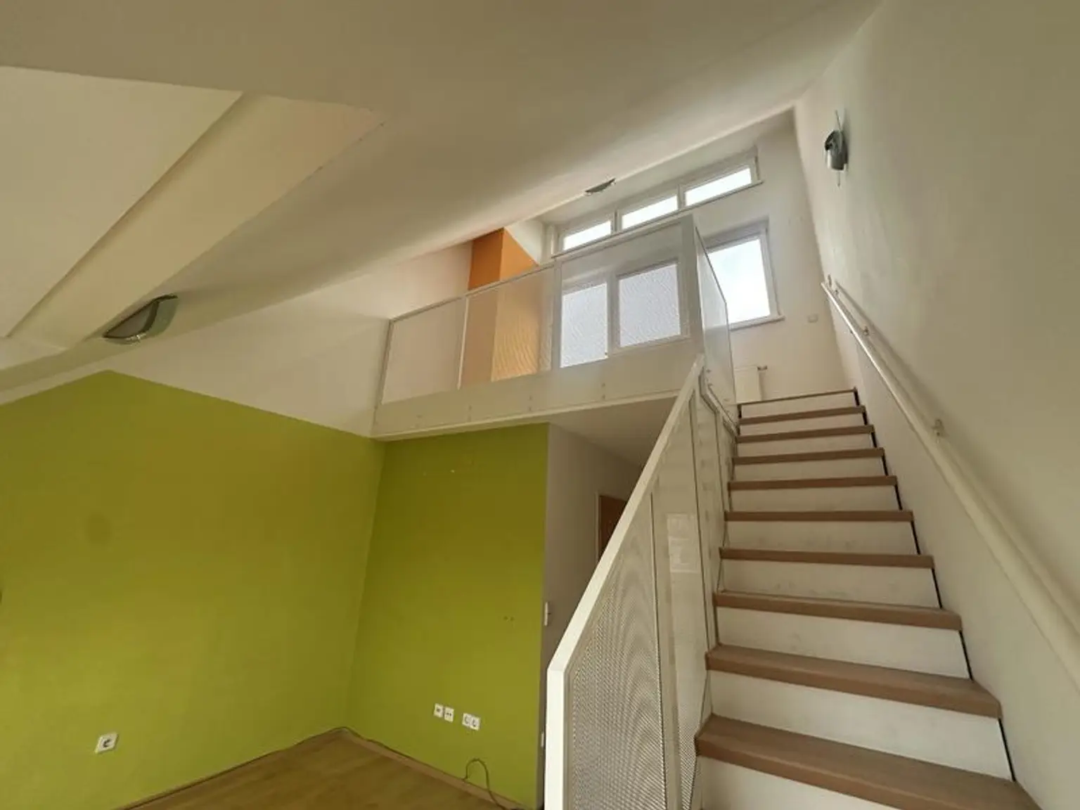 3 Zimmer Eigentum mit Terrasse Nähe Kagraner Platz