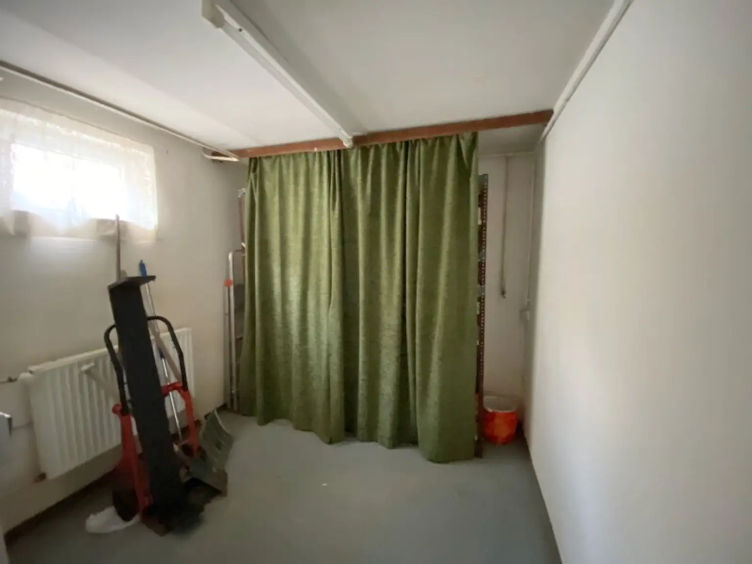HAUS zu SANIEREN mit GARTEN im Wienerwald