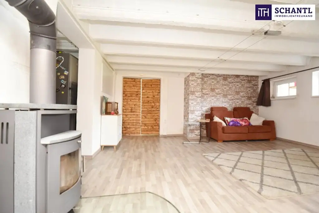 Ein Zuhause mit Raum für Leben, Generationen und Zukunft! Vielseitiges Ein- bis Zweifamilienhaus auf großem Grundstück nahe Lutzmannsburg!