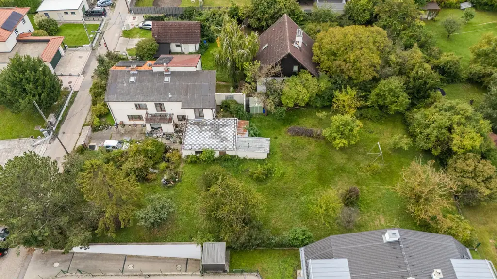 “Exklusives Baugrundstück auf Eigengrund – Ihr Traumprojekt in Bestlage“