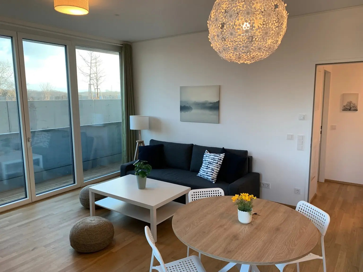 Möblierte Balkonwohnung mit 2 Zimmern  - in den TrIIIple Towers