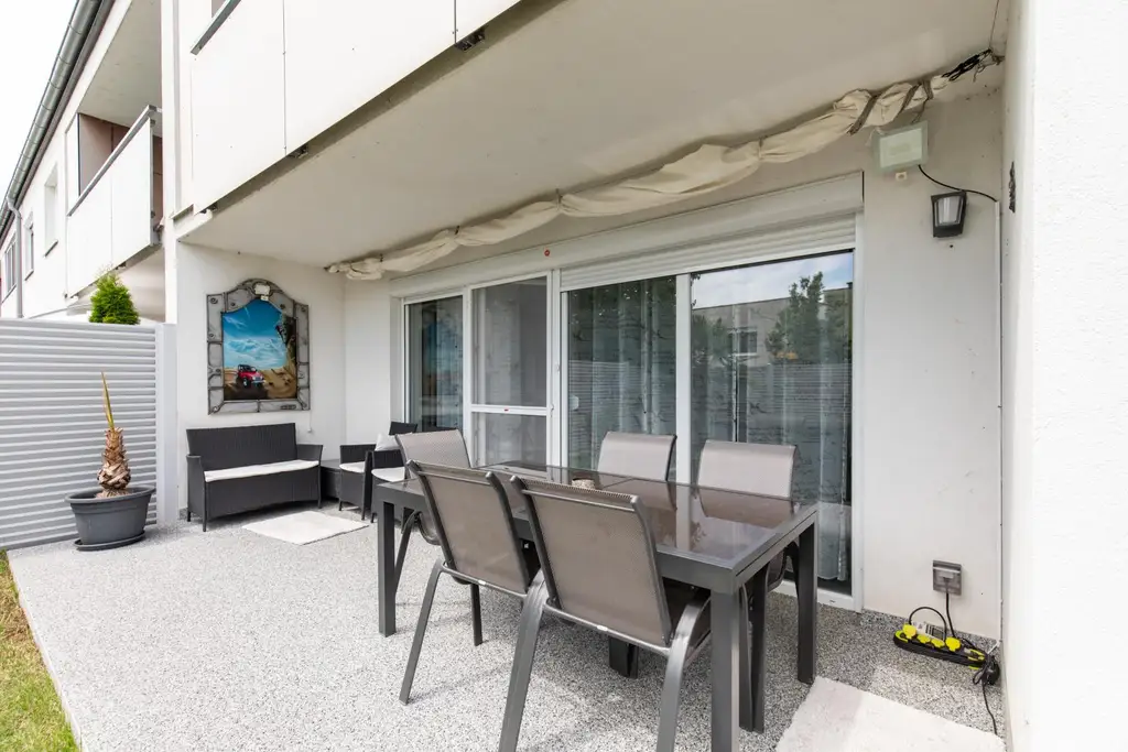 Traumhafte, barrierefreie Wohnung mit großem Garten und zwei Tiefgaragenplätzen