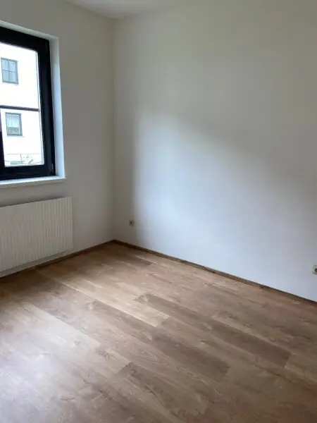 VOLLSANIERTE 3 - ZIMMERWOHNUNG PROVISIONSFREI ZU VERKAUFEN!