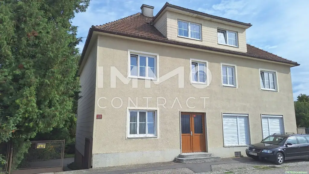 Geräumiges Mehrfamilienhaus mit großem Garten, sowie ehemaligen kleinen Geschäftslokal neben Bahnhof