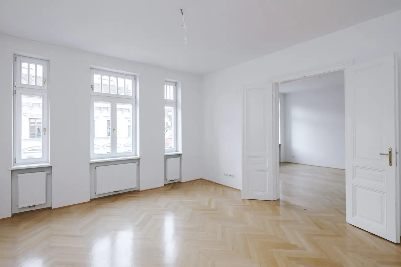 Sehr gepflegte 2 Zimmer Altbauwohnung in sehr guter zenraler Lage von Döbling!