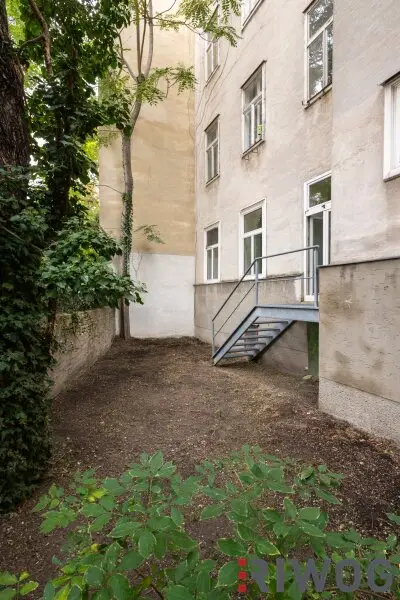 GARTENWOHNUNG NÄHE 1. BEZIRK, DONAUKANAL UND AUGARTEN | Komplett hofseitig | Sanierungsbedürftig | Rembrandtstraße