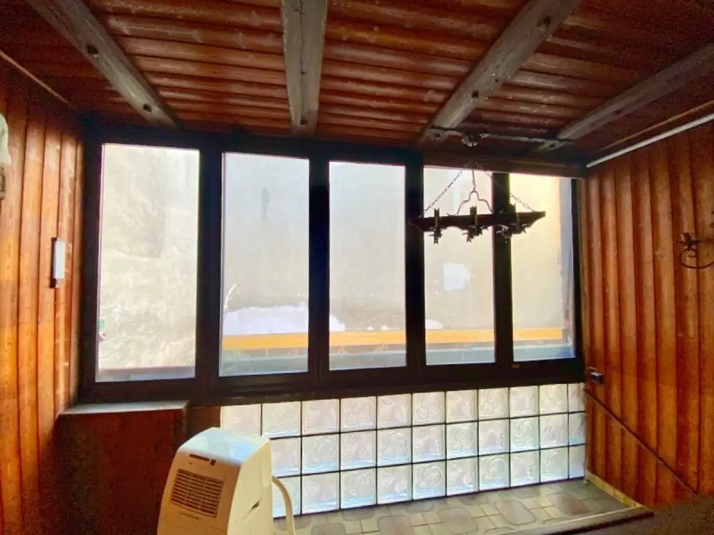 4 ZIMMER-Wohnung zu SANIEREN mit HOFSEITIGER LOGGIA